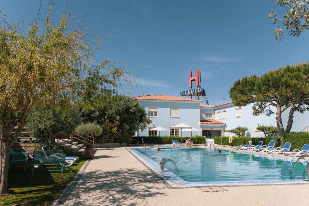 Hotel Neptuno garden and accommodation